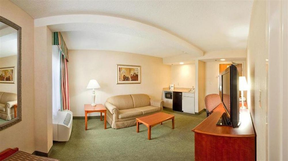 Holiday Inn Express Richmond-Mechanicsville By Ihg Exterior photo